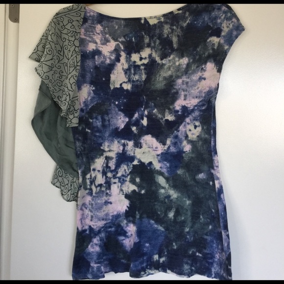 Gorgeous top from Anthropologie - Picture 4 of 4